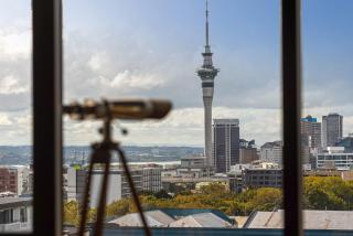 Spacious Luxe 2Bd with Harbour Views and Parking - Auckland - 7