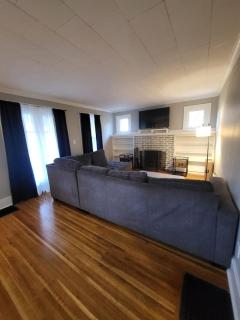best room in east Rochester Near SJF College - - 2