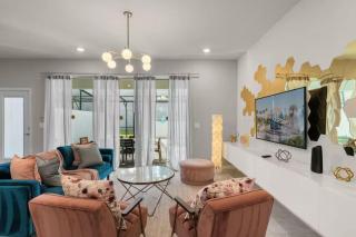 5 Bedroom 4.5 Bathroom Windsor Island 191 - 7