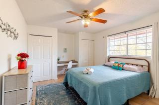 Entire Spanish Style Villa in Leon Valley - San Antonio - 2