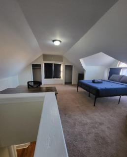 Beautiful rm - Isolated, Quiet and Private - 9