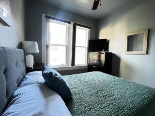 Spacious Room in shared home 9 Min to Convention Center - San Antonio - 0