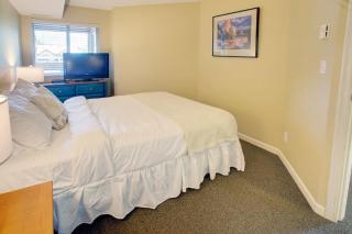 Updated Whistler Vill 1BR, Walk to Lifts & Lakes - 3