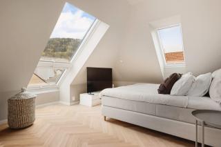 Dinbnb Apartments I Mid-City Luxury with Mini Balcony and Smart TV & Sound System - Bergen - 8