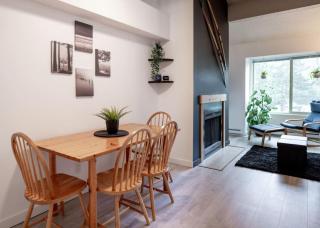 Lofted1BR, Sleeps 4, Pool, Parking, Near Shops & Lake - 7