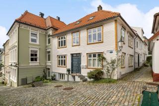 Dinbnb Apartments I Historical Two-Floor Apartment with Rooftop Panorama I 1645 Heritage - Bergen - 4