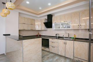 Fresh & Stylish 2 BD, 2 Baths! Closest to Center - Erevan - 8