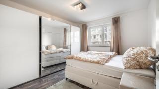 Ruhig - Munich - 7