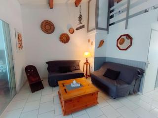 Pavillon climatisé pour 5 personnes à Gruissan - Parking, WIFI, proche plage et commerces - FR-1-409-195 - Gruissan - 9