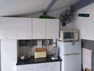 Pavillon climatisé pour 5 personnes à Gruissan - Parking, WIFI, proche plage et commerces - FR-1-409-195 - Gruissan - 4