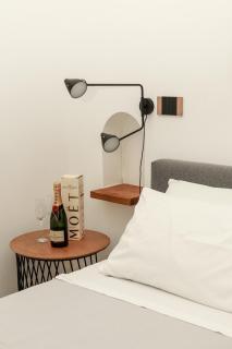 Dislocati BnB - Jacuzzi privata - Cucina - TV60" - Minimal Luxury - Marigliano - 0