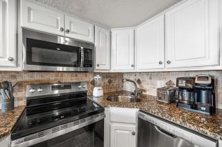 Holiday Surf and Racquet Unit 220 - 2