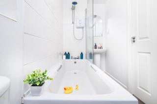 Parking, Wi-Fi, Long stays - Royal Blue House - Leicester - 4