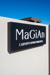 MaGiAn Luxury Apartments - Ayía Marína - 4