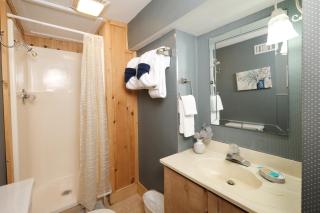 Mtn View, Foosball & Hot Tub-3 bedroom in GBurg! - Gatlinburg - 1
