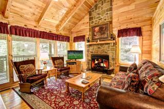 Spacious one bedroom with POOL TABLE and a HOTTUB! - Sevierville - 4