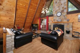 Classic A-Frame that includes 3 bedrooms, 2 baths, lots of amenities and deck! - 3
