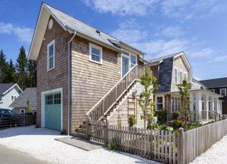High Tide Green Grass by Seabrook Hospitality - Pacific Beach - 0