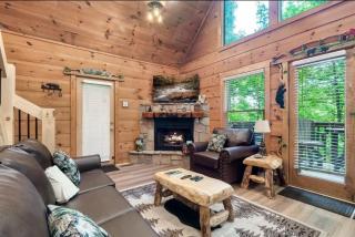 Gorgeous Updated Cabin With Awesome Game Room, Hot Tub, And Spa- Like Shower! - Sevierville - 1