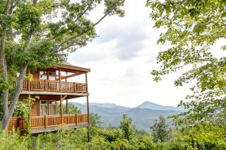 Insane view, amazing amenities-hot tub, pool table, 3BR sleeps 10 - Sevierville - 9
