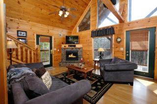Hot tub and pool table- perfect 2 BR log cabin! - Sevierville - 5