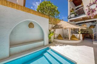 Serene 9-Bedroom-Villa Cabala with Private Pool, Fitness-Corner, Billiard and Rooftop in Berawa -Bali - Canggu - 0