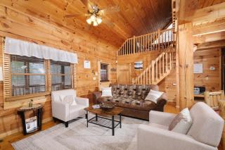 Classic log cabin in Wears Valley- hot tub & games - Sevierville - 1