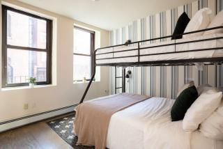 Classic Downtown Loft Style Apartment - Boston - 8