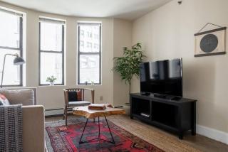 Classic Downtown Loft Style Apartment - Boston - 5