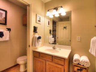 Affordable cabin-hot tub & near PF Parkway! - Pigeon Forge - 2