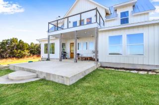 Hilltop House - Johnson City - 9