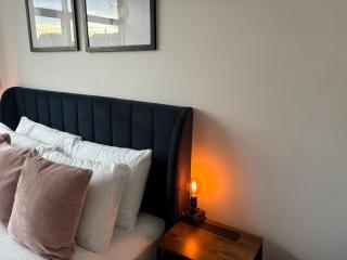 Manchester Apt, Free Parking, Business, Couples & Families - 8
