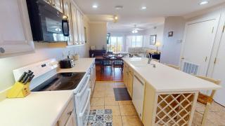 DeSoto Beach Club 201 by Tybee Beach Vacation Rentals - 6