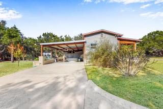 The Main House at Starlight Meadow - Wimberley - 3