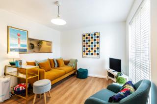 Cosy 1-Bed Flat Near Central London - 0