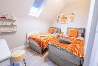 LUXURY SPACIOUS 2-BED & High Ceiling - 4