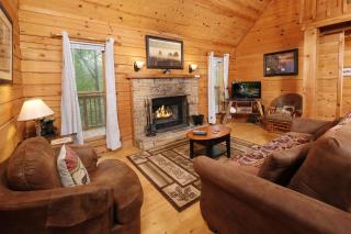 2 king bedrooms, hot tub, great location! - Sevierville - 4