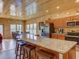 Movie room, foosball, hot tub, and a VIEW THAT JUST WON'T QUIT! - Gatlinburg - 1