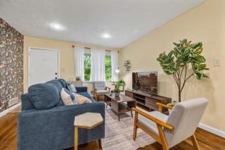 Charming 2BR in Buckhead with Backyard - Atlanta - 0