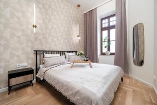 Łódź Downtown Apartment - 42m2, Workspace - by Rentujemy - Łódź - 0