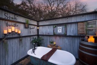 A Nest For Two, Bathhouse, Firepit, Sleeps 2 - 0