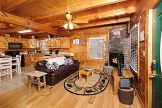 1BR-hot tub-pool table-close to Dollywood 1 free ticket! - 5