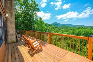 Log cabin with pool table & hot tub-sleeps 8! - Pigeon Forge - 9