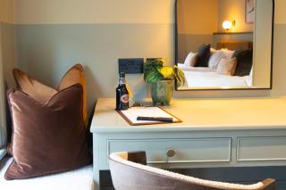 The Wheatley Arms - 2