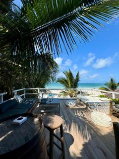 La Base Beach Hotel - 8