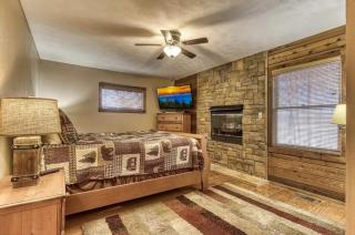 Adorable 2BR log cabin with hot tub and foosball! - Sevierville - 8