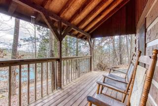 Adorable 2BR log cabin with hot tub and foosball! - Sevierville - 6