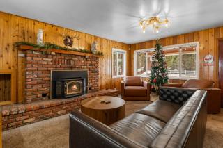Bunny's Ranch - Sleeps 12, Pool Table, Ping Pong, Foosball - Big Bear City - 8