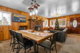Bunny's Ranch - Sleeps 12, Pool Table, Ping Pong, Foosball - Big Bear City - 5