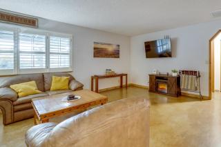 Riverfront Camp Verde Retreat with Game Room - Camp Verde - 7